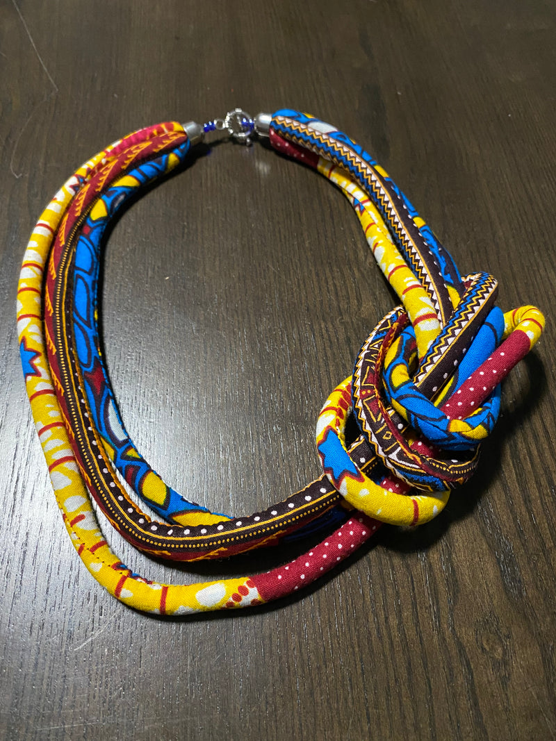 Mika (foum) necklace